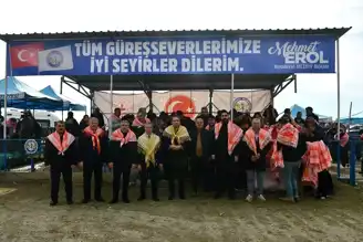Buharkent'te Coşkulu Deve Güreşi Festivali!