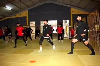 Denizli İdmanyurdu Liderliği Hedefliyor