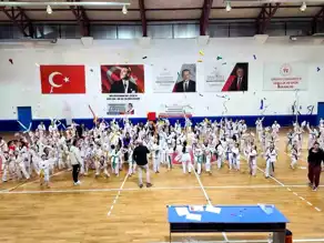 Gölcük'te 270 Tekvando Sporcusu Kuşak Atladı!