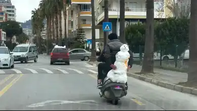 Mersin Anamur'da Kar Keyfi: Motosikletle Kardan Adam Şov!