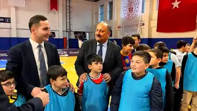 Salıpazarı'nda Gençlere Spor Desteği