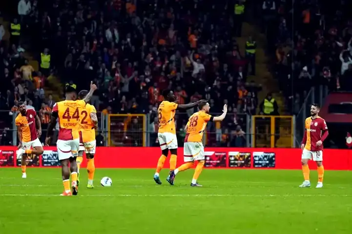 Galatasaray-Başakşehir Maçı 2-2 Berabere Bitti