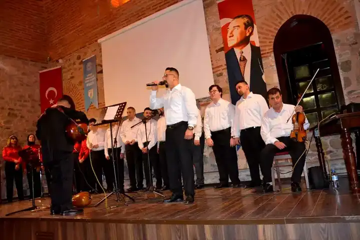 Görme Engelliler Korosu Konseri Bursalılara Unutulmaz Bir Akşam Yaşattı