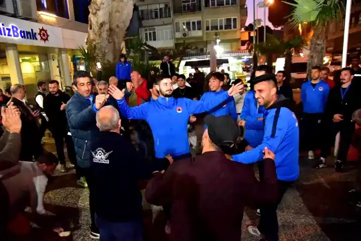 İncirliova Belediyespor Lider! Coşkulu Karşılama!