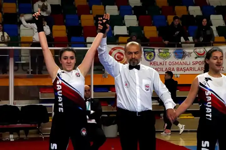 Sümeyye Aslan, Babasının Anısına Şampiyon