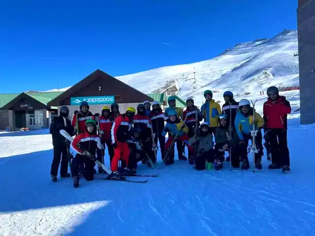 Erzurum'daki Uluslararası Öğrenciler Kayak Keyfi Yaşadı